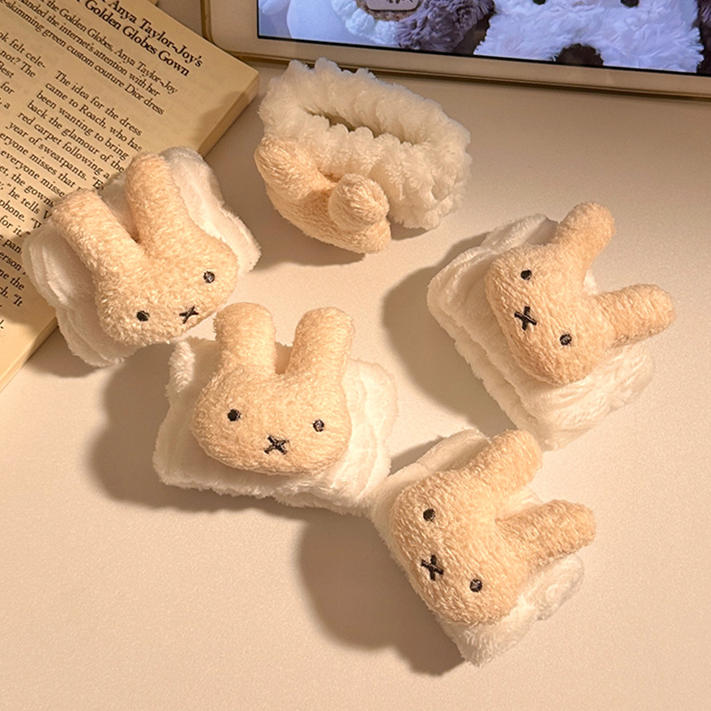 Miffy Rabbit Wristuardband Cre - огляд і ціна Cleanser Face