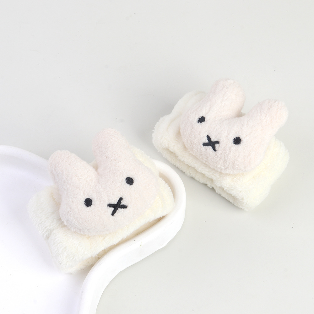 Miffy Rabbit Wristuardband Cre - огляд і ціна Cleanser Face